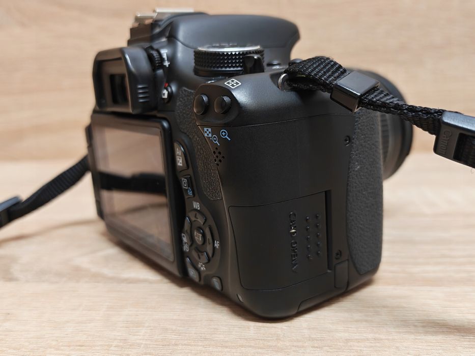 Aparat canon eos 600d lustrzanka cyfrowa do fotografii