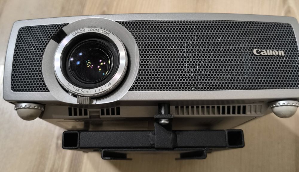 Projektor Canon LV-X1