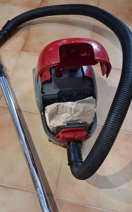 Aspirador Sanyo em boas condições