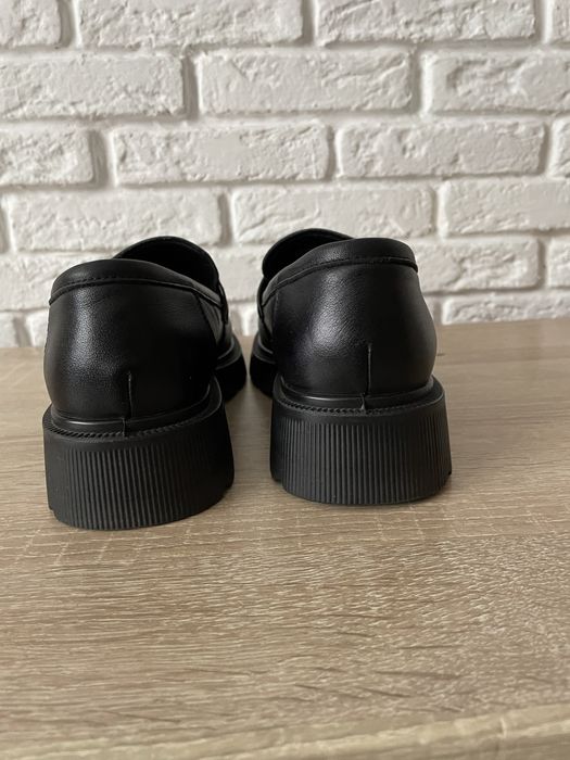 Шкіряні лофери 38 розмір