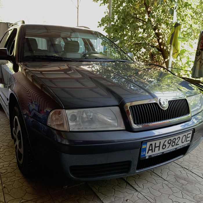 Scoda Octavia Tour A4 в отличном состоянии