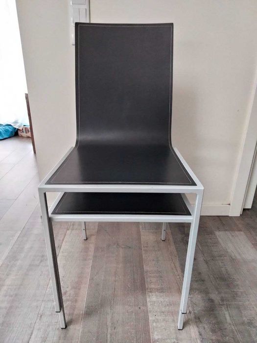 4 Cadeiras para mesa de sala resistentes e empilháveis