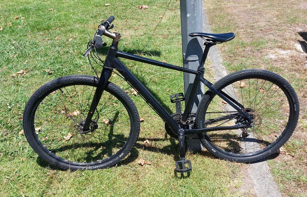 Bicicleta CUBE Hyde458255507244994562