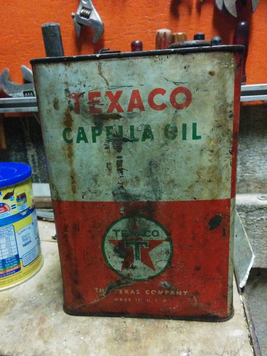 Latas de óleo antigas