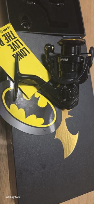 Kołowrotek Limitowany !!!           BATMAN  DARK KNIGHT 800 BULLZEN