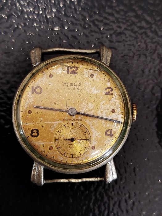 Lote 2 relógios - cronógrafo De Sotto e relógio de corda Mayo