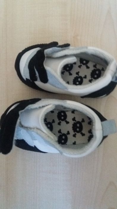Niechodki-adidasy rozmiar 18-19