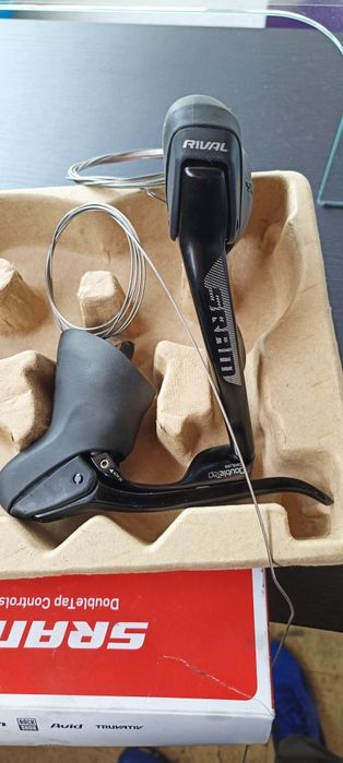 Manetes de estrada SRAM RIVAL