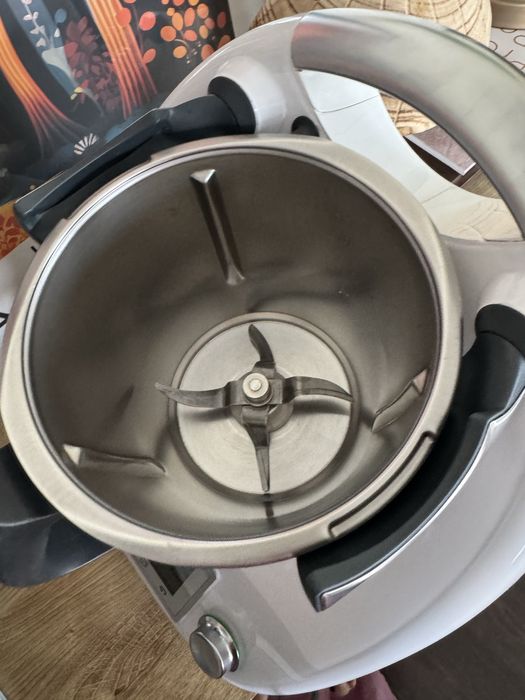 Bimby TM5 + Acessorios + Livro