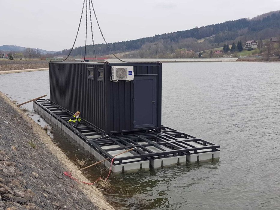 Houseboat Kontener Pływak Pomost Platforma Domek Pływający Camping