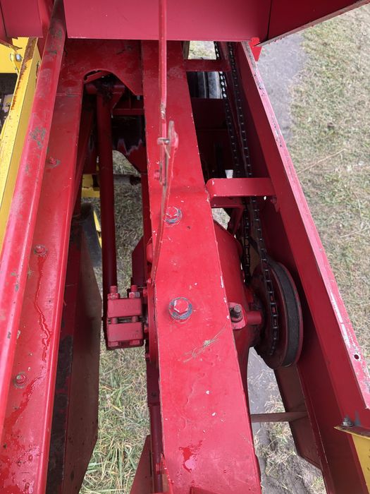 Прес підбирач Пресс-подборщик тюкопрес NEW HOLLAND 295 (як 920-930)