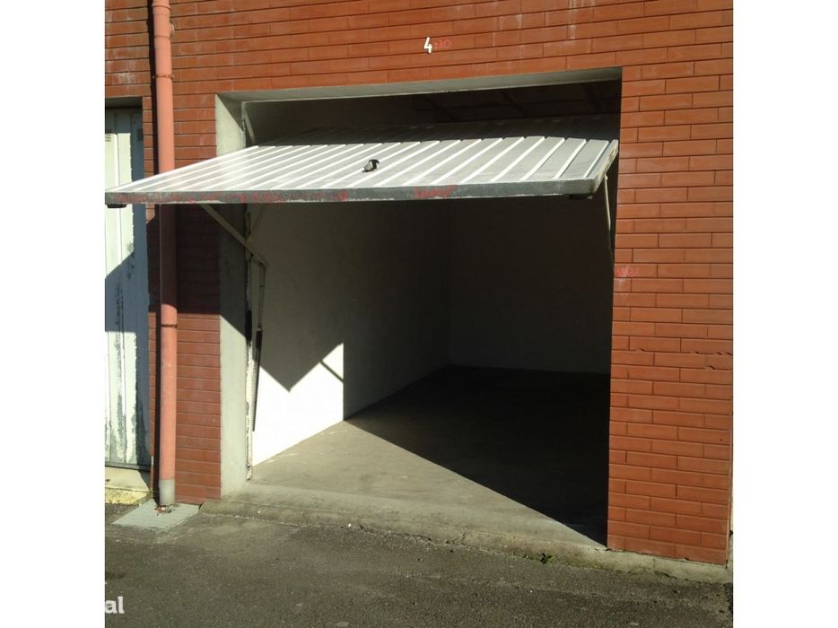 Garagem Individual Exterior - Valbom - Contador autónomo