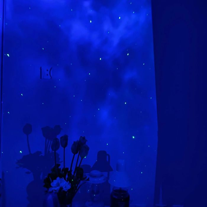 • Великий Астронавт - проектор зоряного неба • Нічник космонавт •