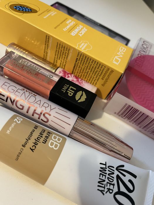 Zestaw nowych kosmetyków