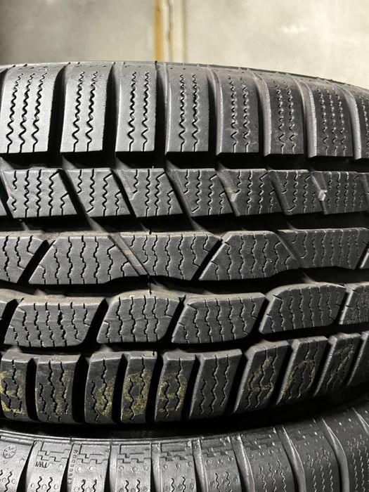 Комплект зимової гуми 205/60/16 Continental