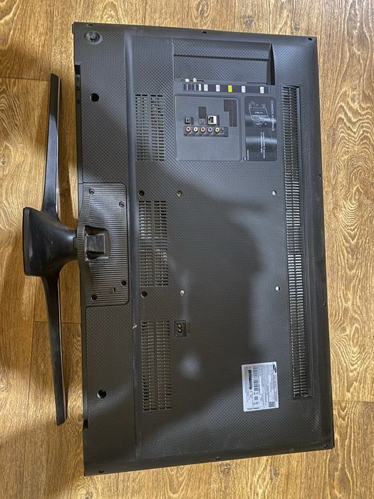 Продам телевизор samsung самсунг 43см