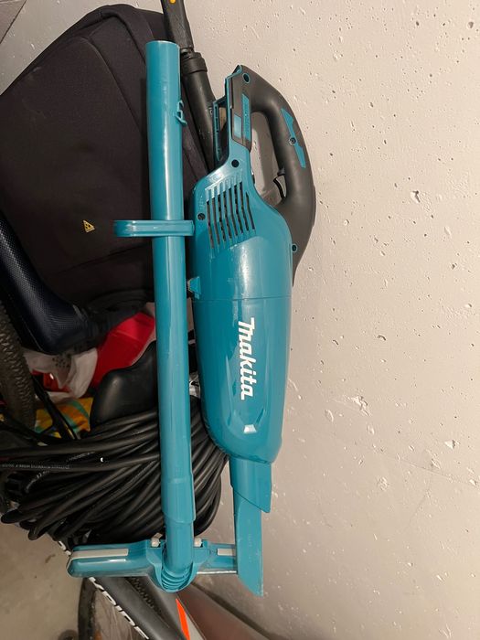 Odkurzacz na baterie Makita DCL280F