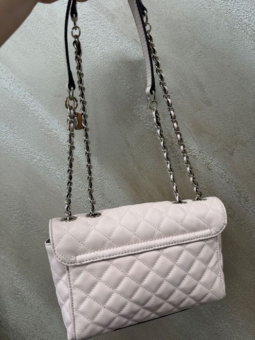 Сумка Guess рожева