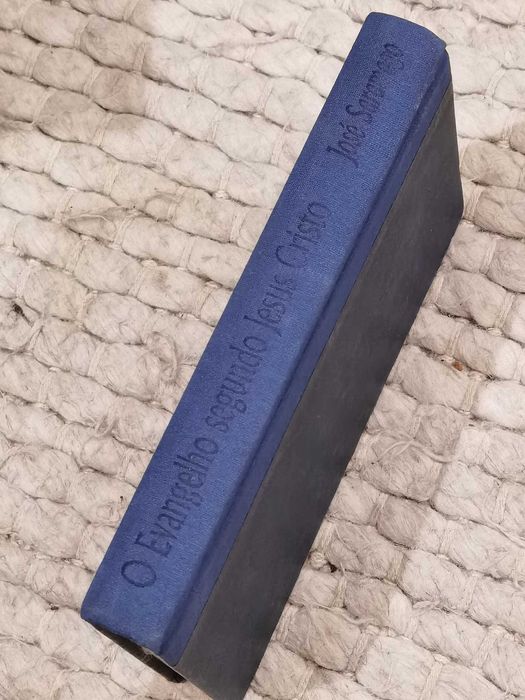 Livro "O Evangelho segundo Jesus Cristo" de José Saramago