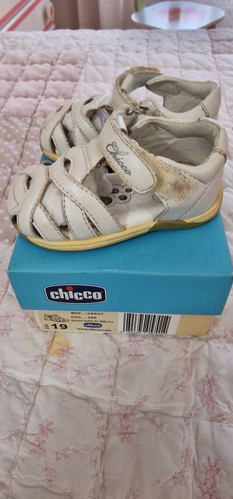 Sapatinho menina Chicco