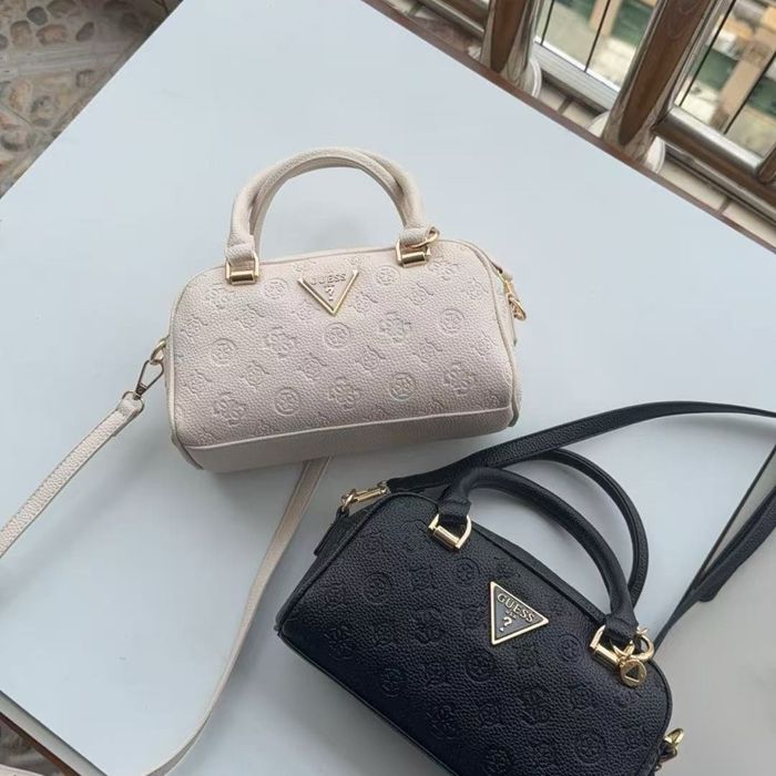 Брендові сумчоки guess , jw pei оригінал