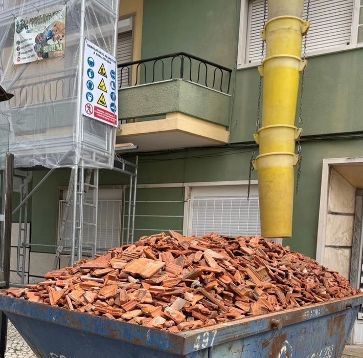 CONTENTORES e CARRINHAS com e sem ajudantes p/carregar todo o tipo de resíduos pladur plástico tela mdf entulho de obras e lixo misturado ou separado