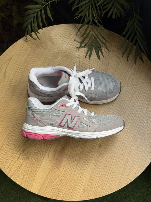 Оригінальні кросівки New Balance 990 Grey/Pink / 40