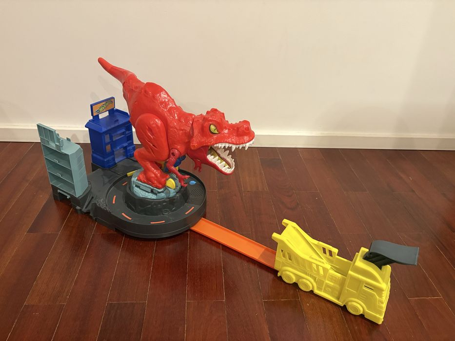 Pista Hotwheels Dinossauro