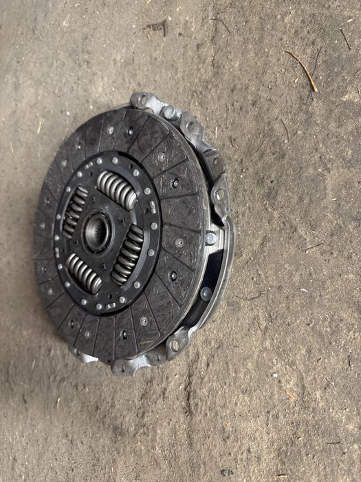 Зчеплення на автомобіль “Audi” мотор 2,5