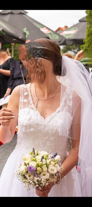 Suknia ślubna biała literka A księżniczka