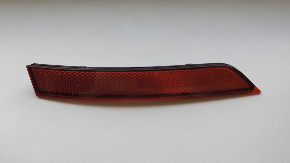 Катафот світловідбивач VW Passat B8 eur