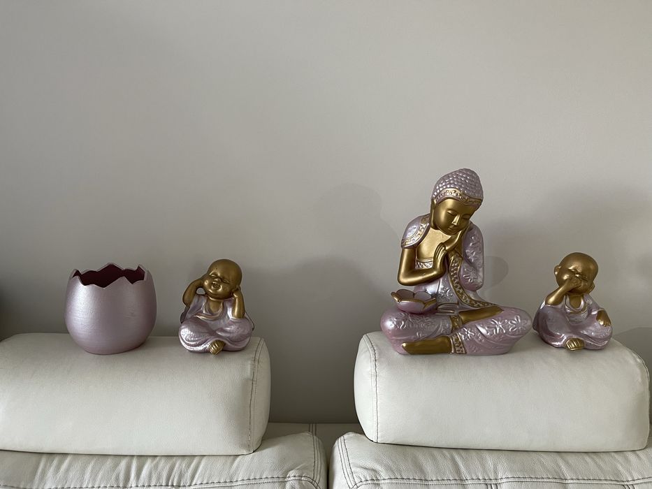 Conjunto de budas rosa e dourado