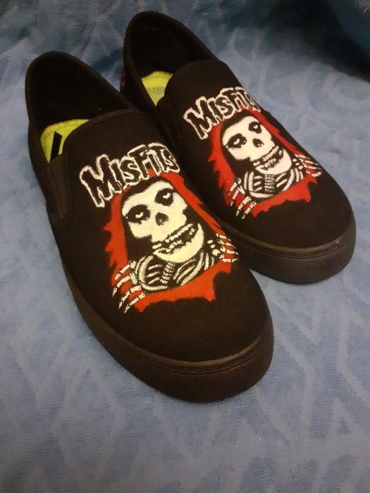 Слипоны с логотипом Misfits, кастом, хоррор панк