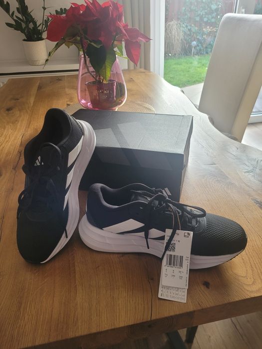 Piękne adidasy damskie