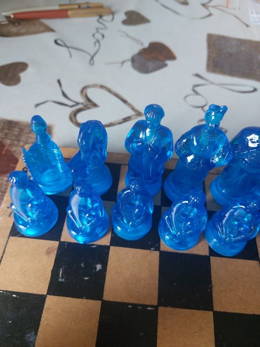 Гра" П'ятнашка" шашки,шахмати