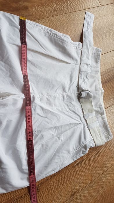 Piękne białe spodnie z paskiem damskie Liebeskind Berlin Germany 
100%