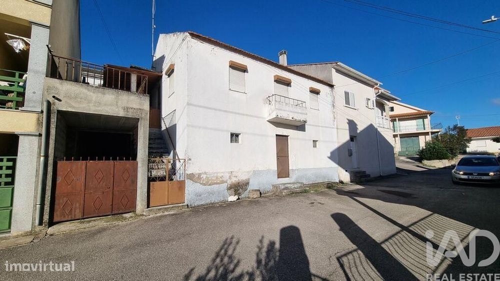 Casa T3 em Lajeosa do Mondego de 144,00 m2
