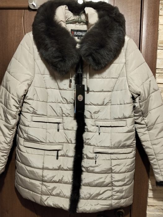 Зимова куртка нова