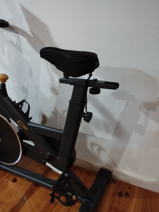 Bicicleta elíptica e de spinning