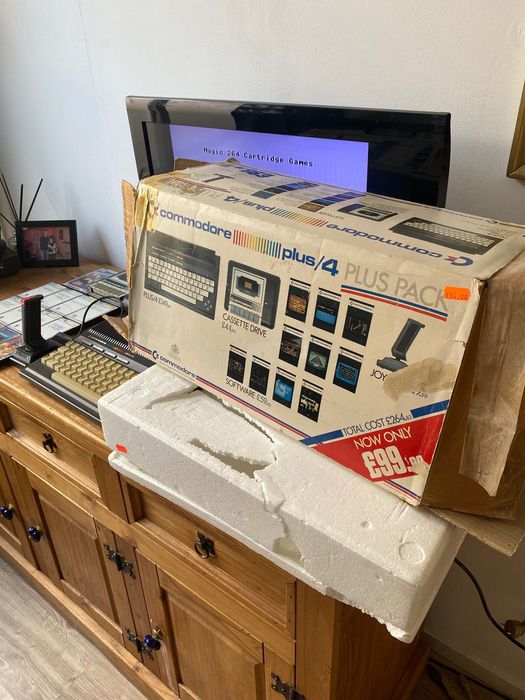 Commodore Plus4,w pudelku,komplet gotowy do gry