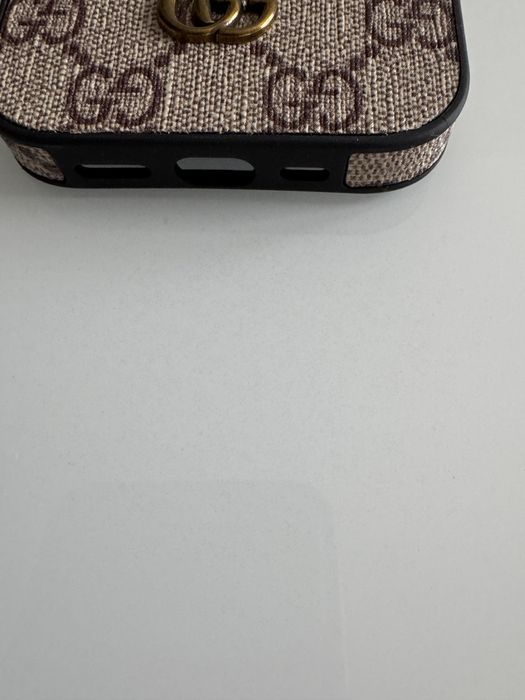 Etui na telefon Iphone 16