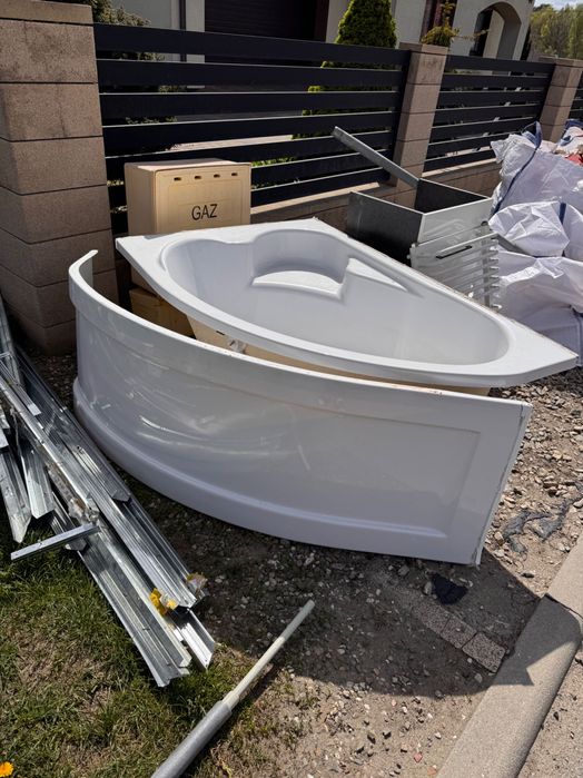 Wanna narożna biała