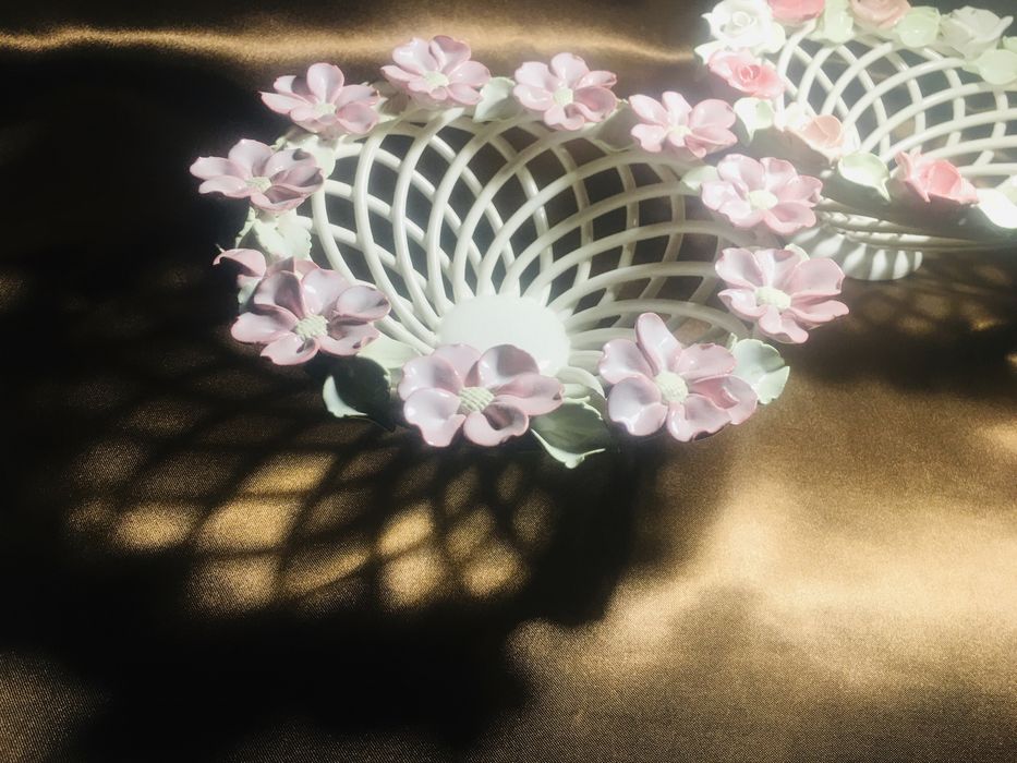 Конфетница плетёная фруктовница розы цветы