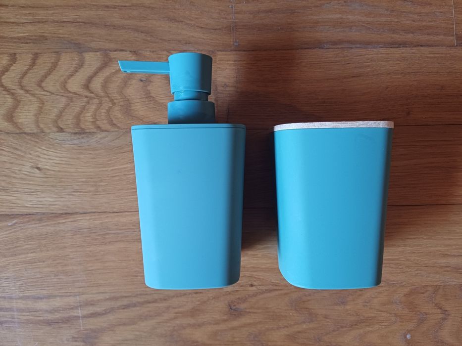 Conjunto de doseador e copo de cor verde - NOVO