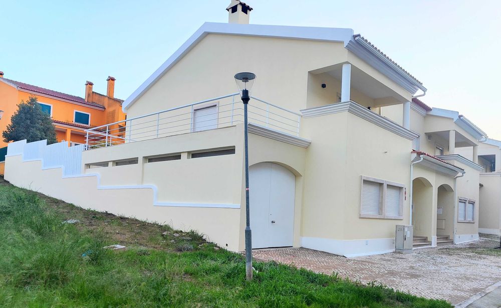 Moradia T4 + 1 Palmela ( Permuta Possível)