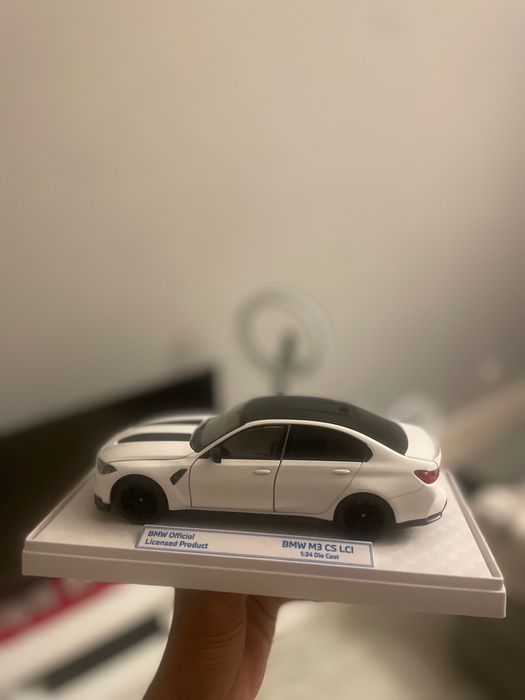 BMW M3 1:24 — Miniatura Oficial Licenciada pela BMW