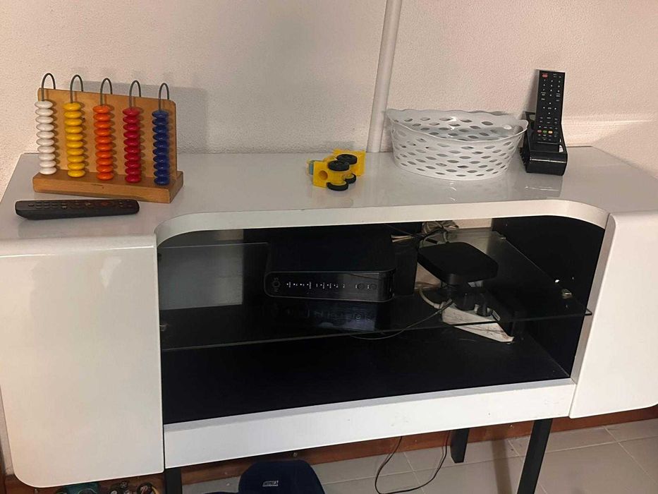 Aparador sala ou de corredor