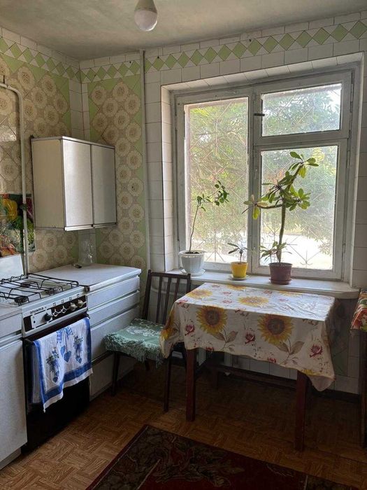 (8) Продам 1-кімнатну квартиру на Вишеньці перехрестя А.Первозванного/ пр-т Юності 9726