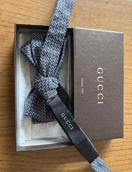 Muszka Gucci     .