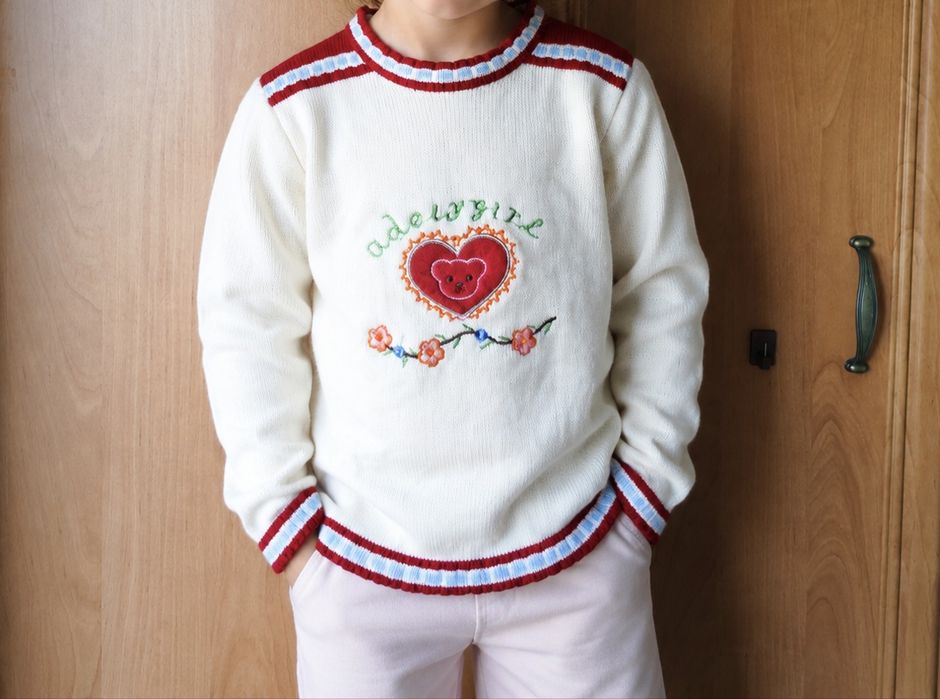 Sweter dziewczęcy kremowo-czerwony rozmiar 146